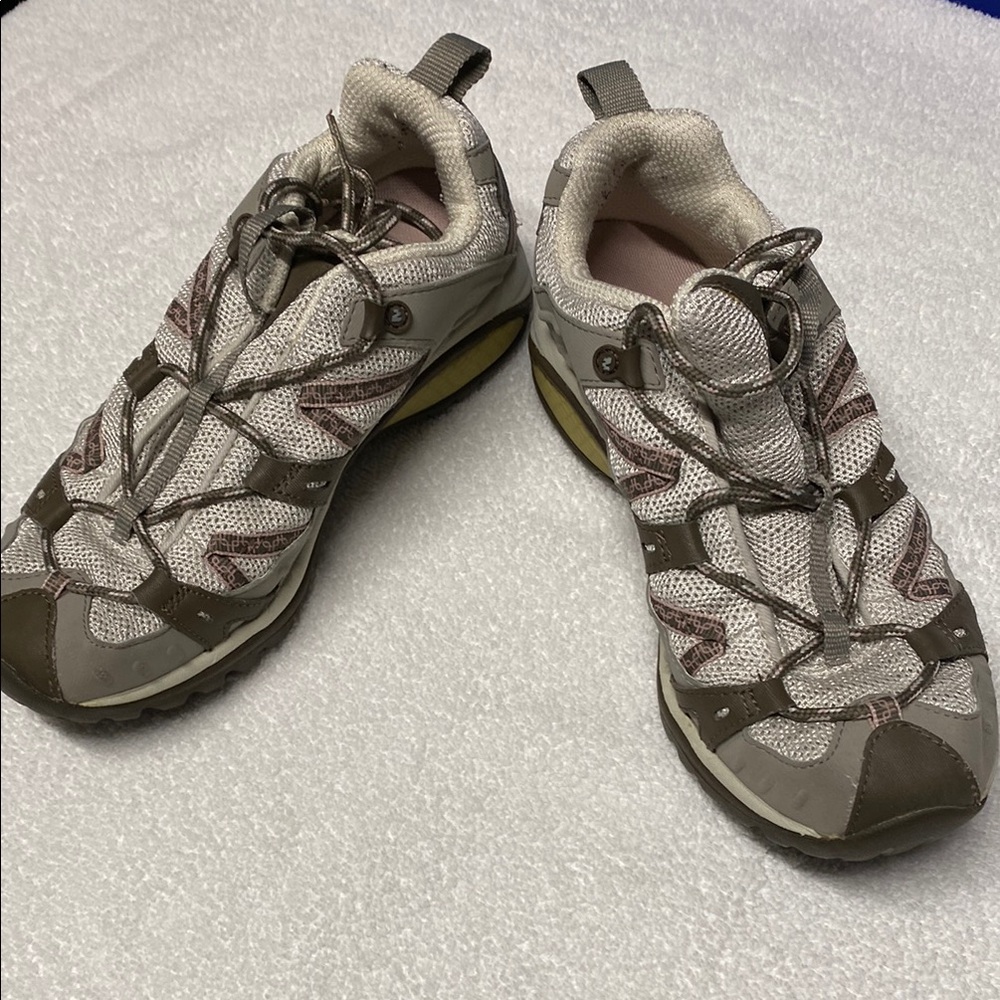 Merrell Athletic Shoes Gray and Pink with Intricate Design